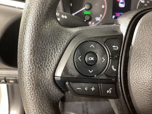 Used 2025 Toyota Corolla LE FWD image 19