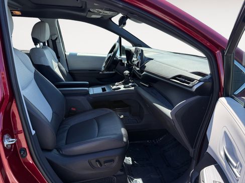 Used 2023 Toyota Sienna XSE w/ XSE Plus Package image 19