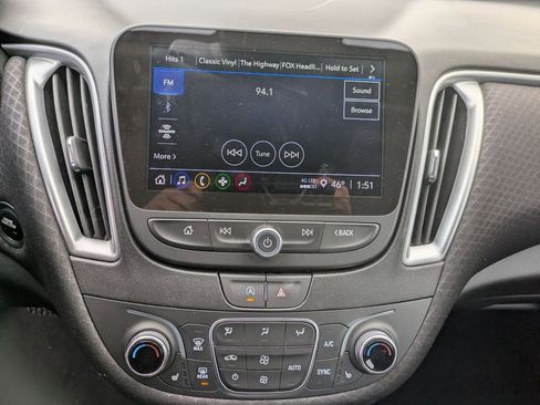 Used 2024 Chevrolet Malibu LT image 16