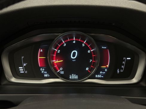 Used 2016 Volvo V60 T5 Cross Country w/ Climate Package AWD/4WD image 13