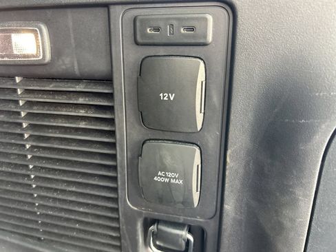 Used 2025 Ford Expedition Max Platinum AWD/4WD image 47