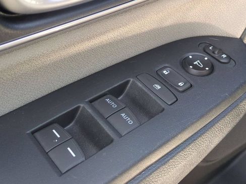 Used 2019 Honda CR-V EX image 12