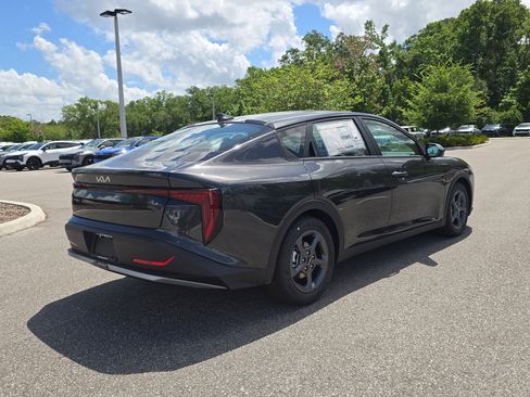 New 2026 Kia K4 FWD image 8