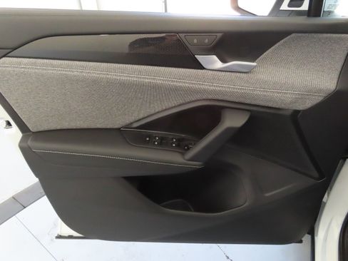 New 2026 Volkswagen Tiguan S FWD image 11
