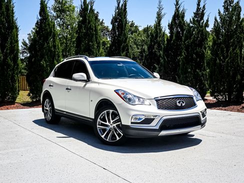 Used 2016 INFINITI QX50 2WD w/ Deluxe Touring Package image 2