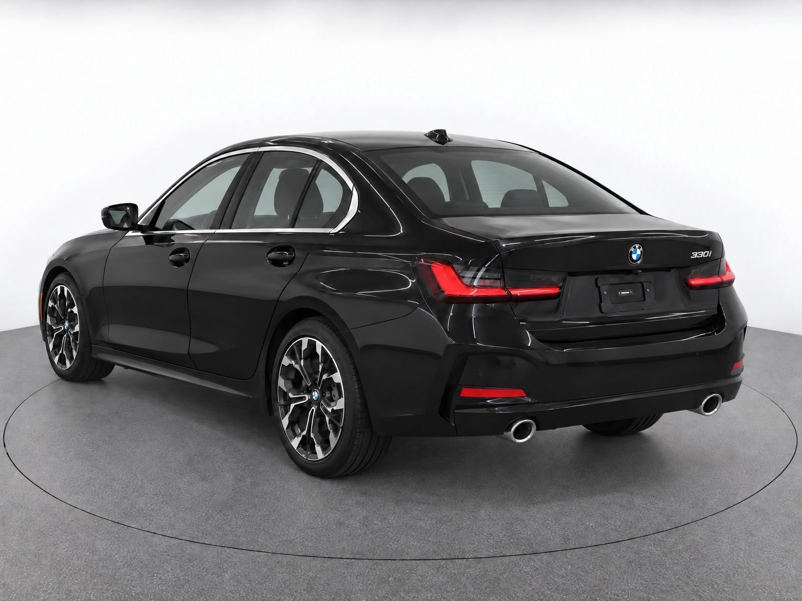 Certified 2026 BMW 330i Sedan RWD image 7
