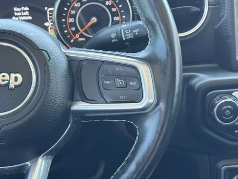 Used 2021 Jeep Gladiator Overland w/ Popular Equipment Package AWD/4WD image 22