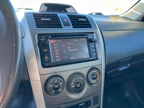 Used 2013 Toyota Corolla S image 24