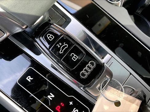 Used 2021 Audi Q8 Prestige AWD/4WD image 15