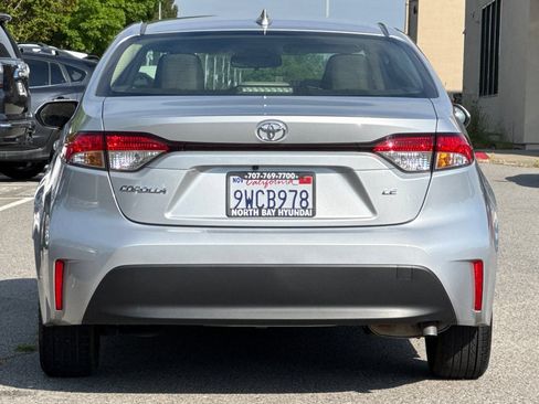 Used 2026 Toyota Corolla LE FWD image 5