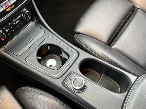 Used 2018 Mercedes-Benz GLA 250 image 20