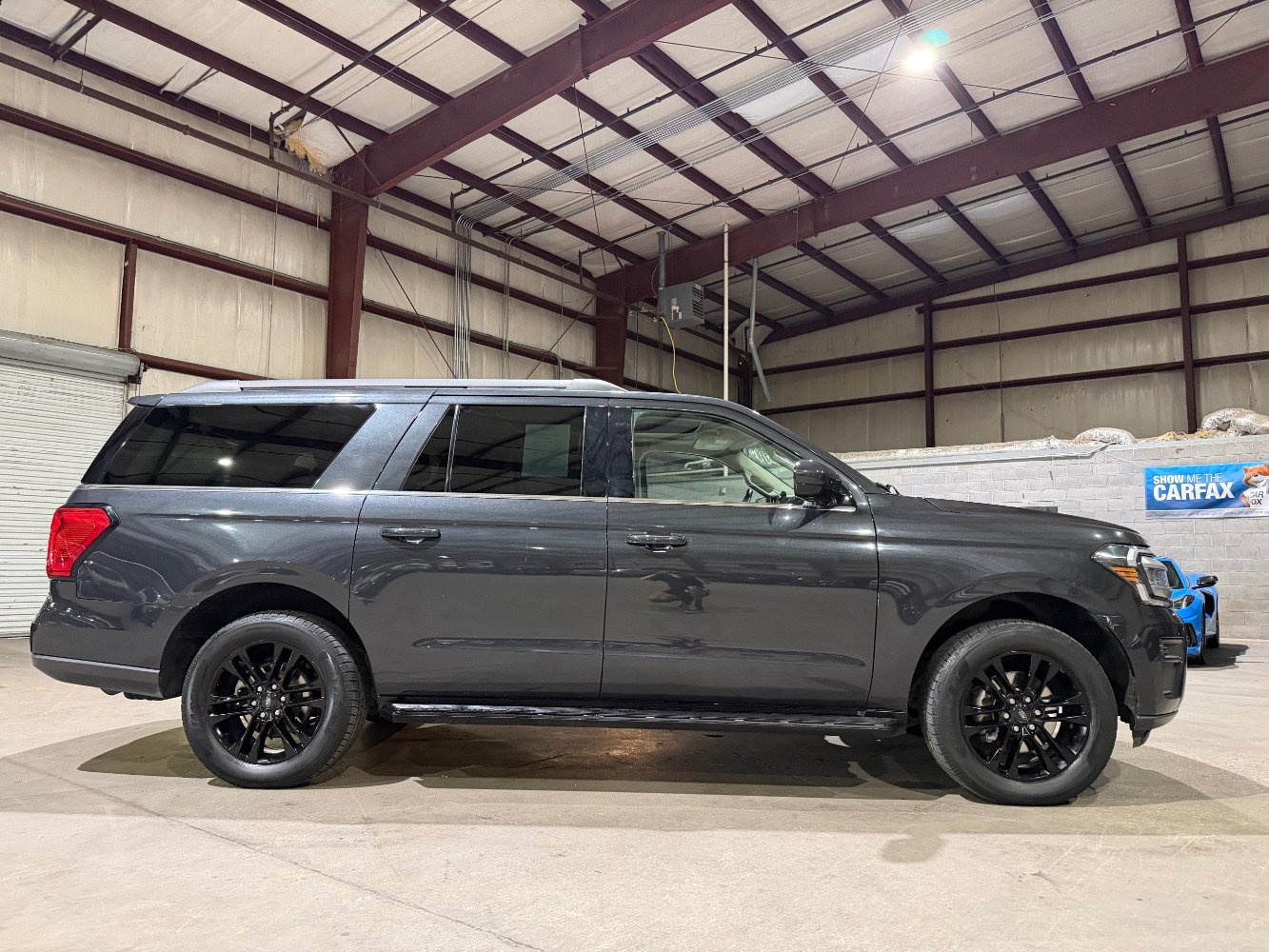 Used 2023 Ford Expedition Max XLT AWD/4WD image 4