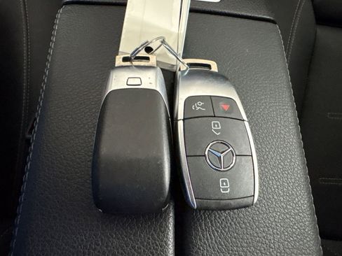 Certified 2023 Mercedes-Benz GLA 250 4MATIC image 33