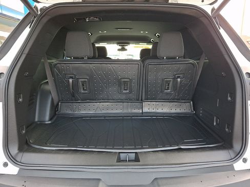 Used 2023 Chevrolet Traverse LT w/ LPO, Floor Liner Package AWD/4WD image 30