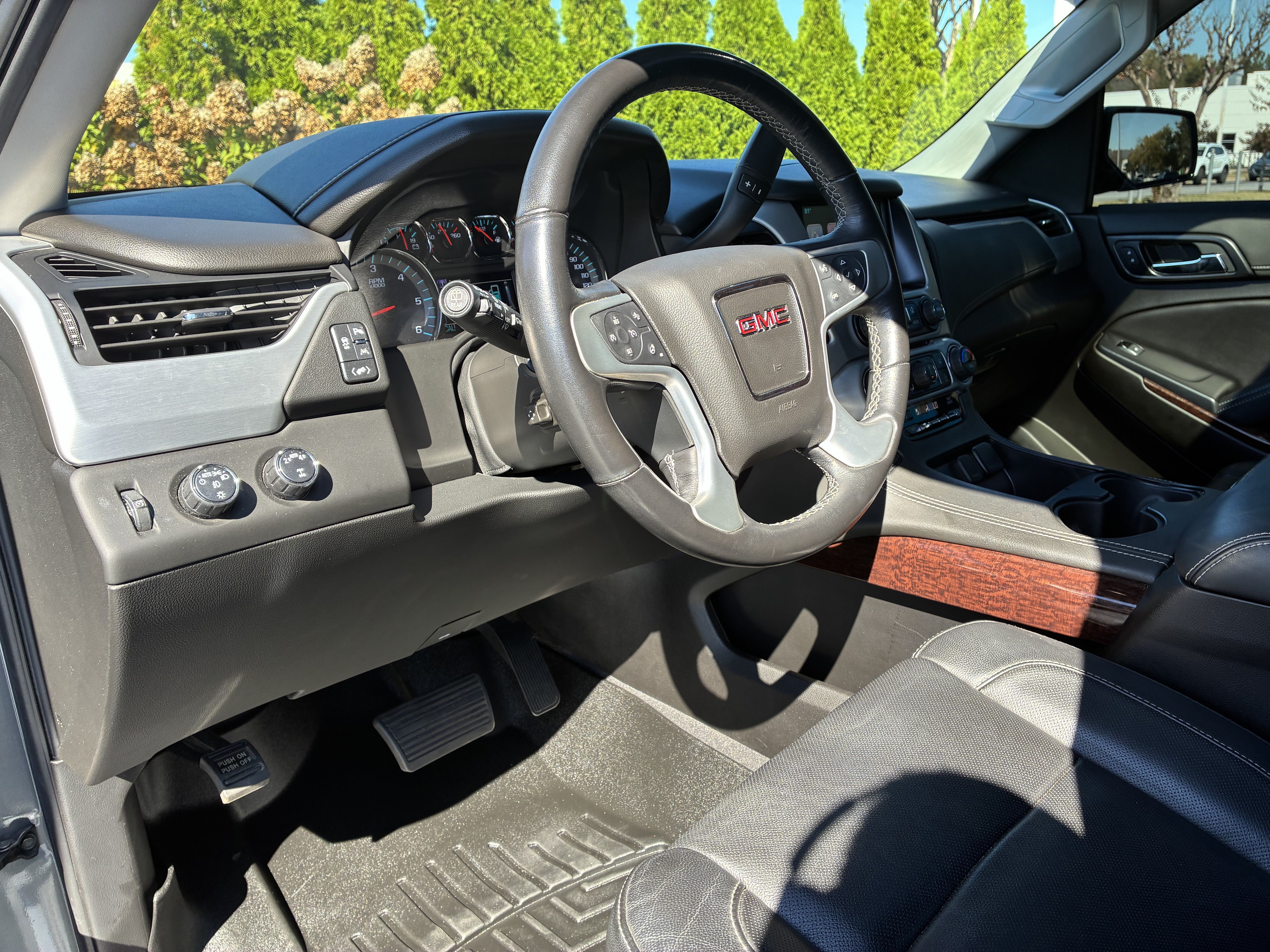 Used 2020 GMC Yukon SLT AWD/4WD image 24