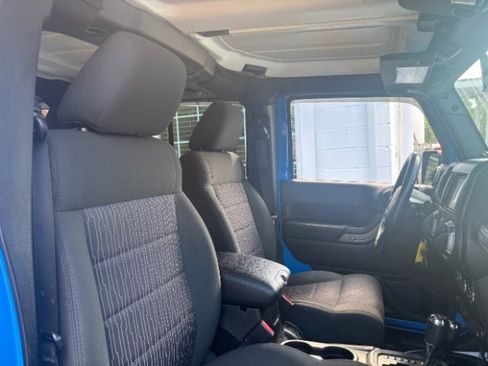 Used 2011 Jeep Wrangler Unlimited Sport image 34