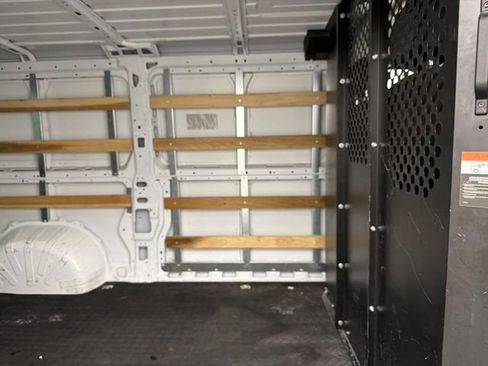 Used 2025 RAM ProMaster 2500 w/ U-Haul Equipment Group FWD image 24