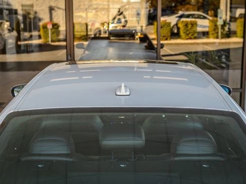 Used 2019 Maserati Ghibli S image 10