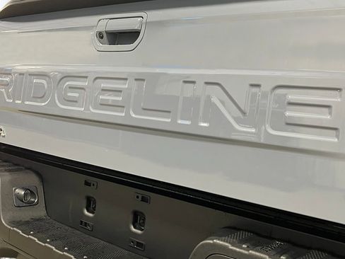 New 2026 Honda Ridgeline Black Edition image 10