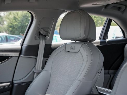 New 2025 Bentley Flying Spur Plug-In Hybrid image 22