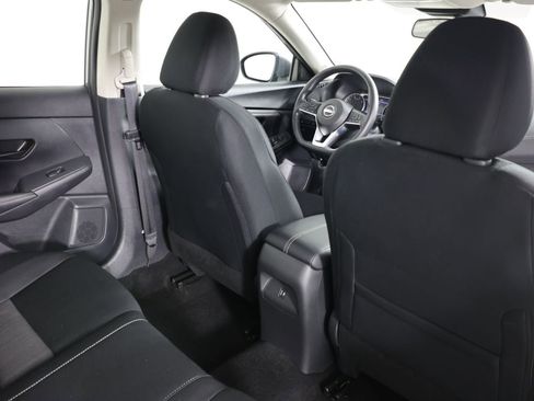 Used 2025 Nissan Sentra SV FWD image 30