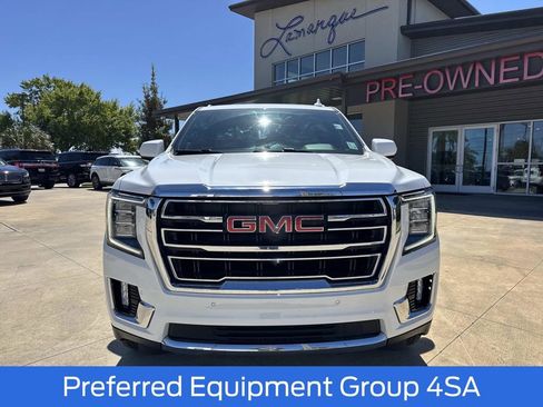 Used 2023 GMC Yukon XL SLT image 3