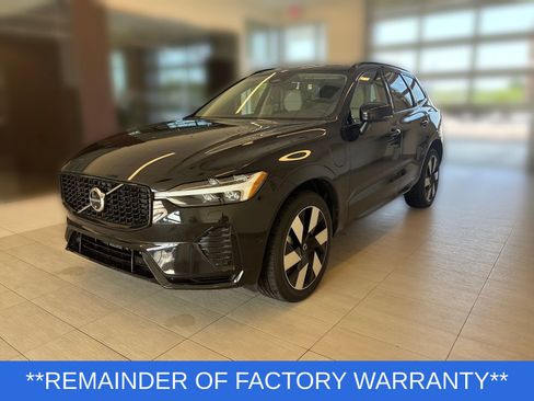 Used 2025 Volvo XC60 T8 Plus w/ Protection Package Premier AWD/4WD image 4