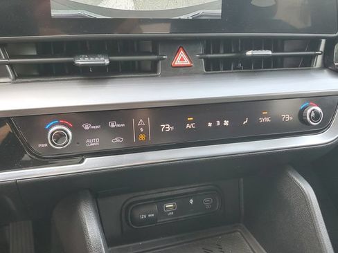 Certified 2024 Kia Sportage EX FWD image 29