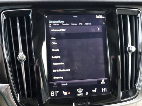 Used 2017 Volvo V90 T6 Cross Country image 23