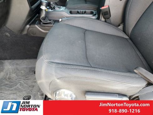 Used 2019 Jeep Wrangler Unlimited Sport S AWD/4WD image 26