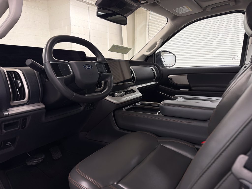 Certified 2025 Ford Expedition Max Active RWD image 6