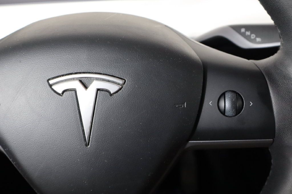Used 2023 Tesla Model Y Long Range AWD/4WD image 10