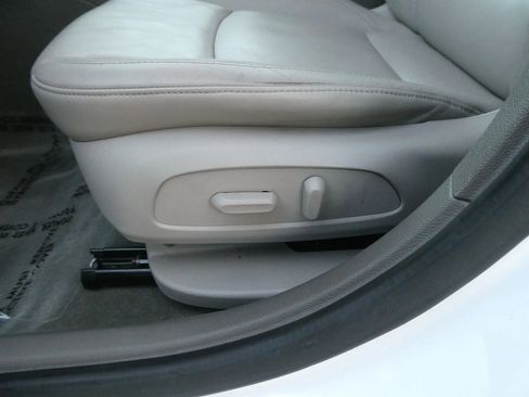 Used 2017 Chevrolet Cruze Premier image 15