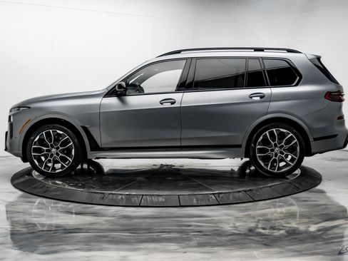 Used 2023 BMW X7 M60i w/ Executive Package image 5