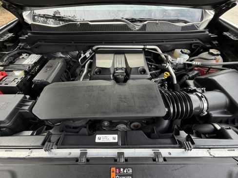 Used 2024 Chevrolet Colorado ZR2 w/ ZR2 Bison Edition image 10