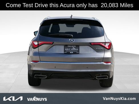 Used 2023 Acura MDX SH-AWD w/ Advance Package image 5