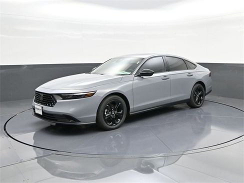 New 2025 Honda Accord SE image 27