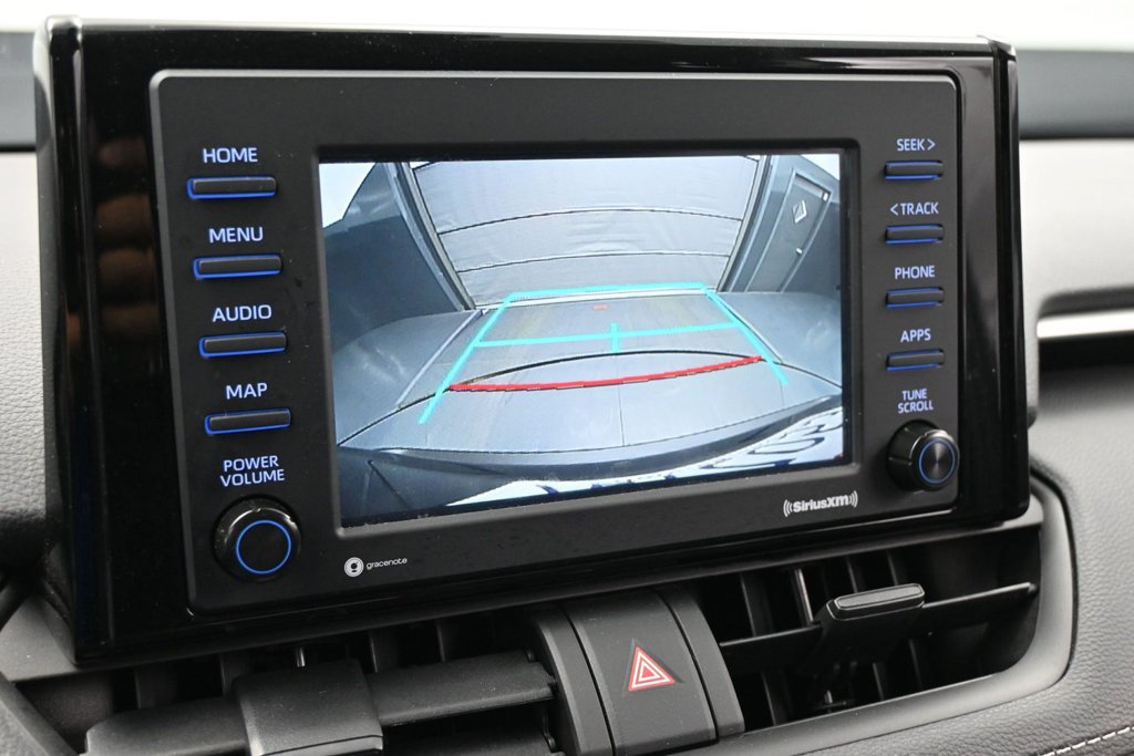 Used 2022 Toyota RAV4 XLE AWD/4WD image 16