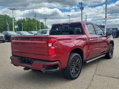 Used 2019 Chevrolet Silverado 1500 High Country w/ Technology Package AWD/4WD image 4