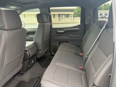 Used 2025 Chevrolet Silverado 1500 LT AWD/4WD image 16