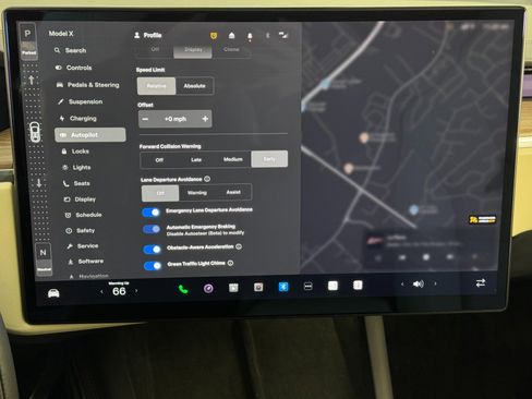 Used 2023 Tesla Model X image 28