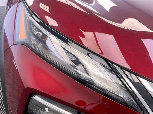 Certified 2021 Nissan Rogue SV image 27