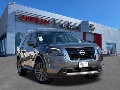 New 2025 Nissan Pathfinder SL w/ SL Premium Package
