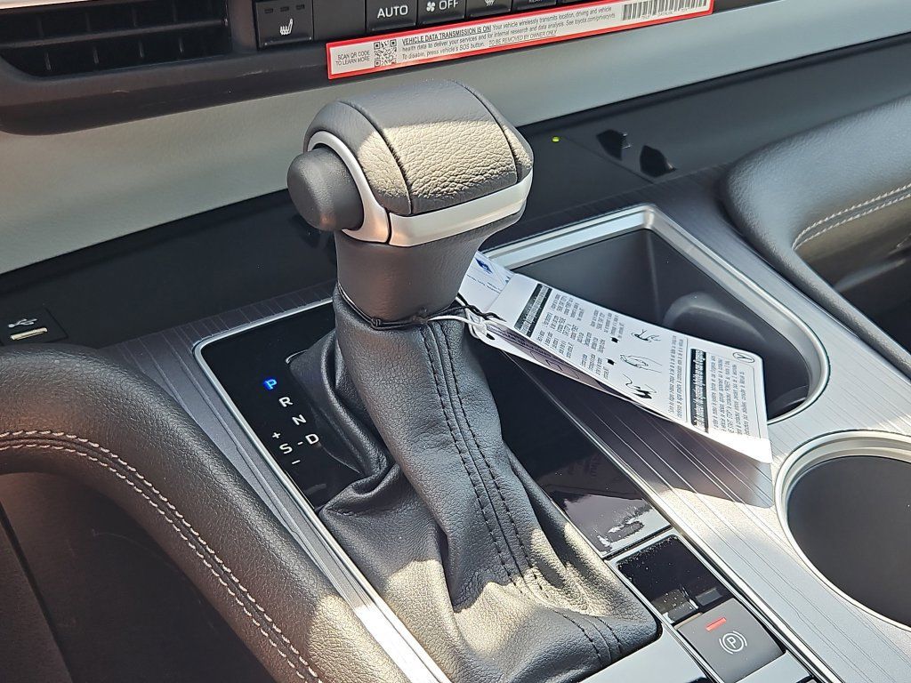 New 2026 Toyota Sienna XLE AWD/4WD image 19