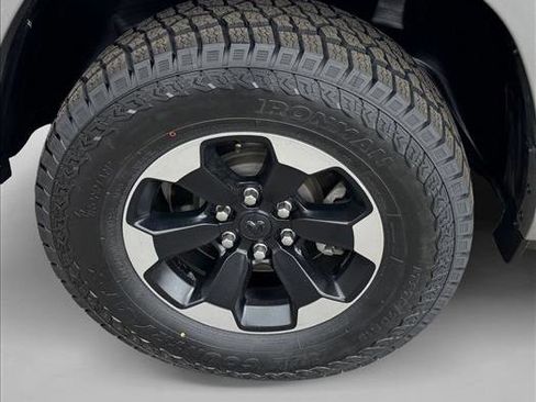 Used 2022 RAM 1500 Limited AWD/4WD image 9