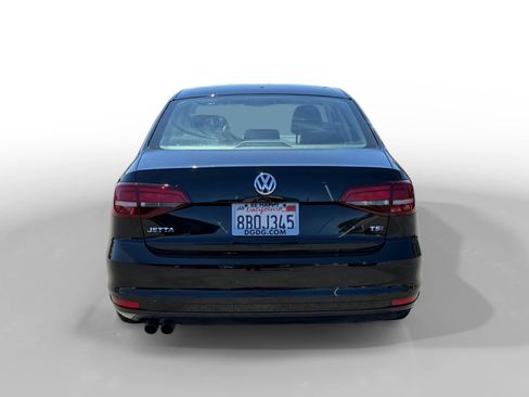 Used 2018 Volkswagen Jetta S w/ Cold Weather Package FWD image 4