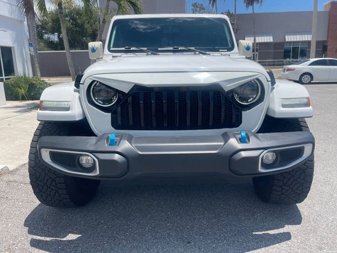Used 2023 Jeep Wrangler Unlimited Sahara AWD/4WD image 24