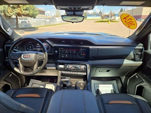 Used 2024 GMC Sierra 1500 AT4 w/ Technology Package AWD/4WD image 3