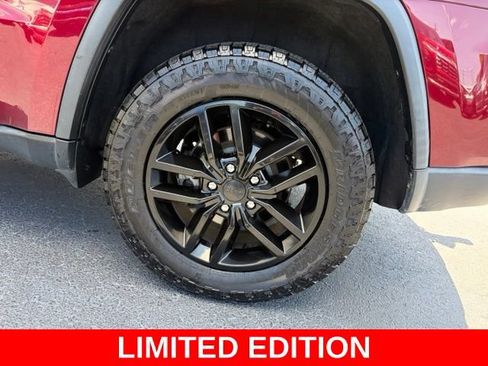 Used 2018 Jeep Grand Cherokee Limited w/ Trailer Tow Group IV AWD/4WD image 10