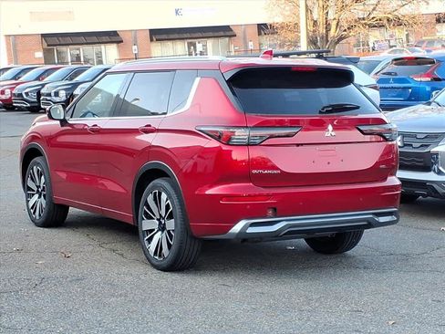 New 2026 Mitsubishi Outlander SEL image 3